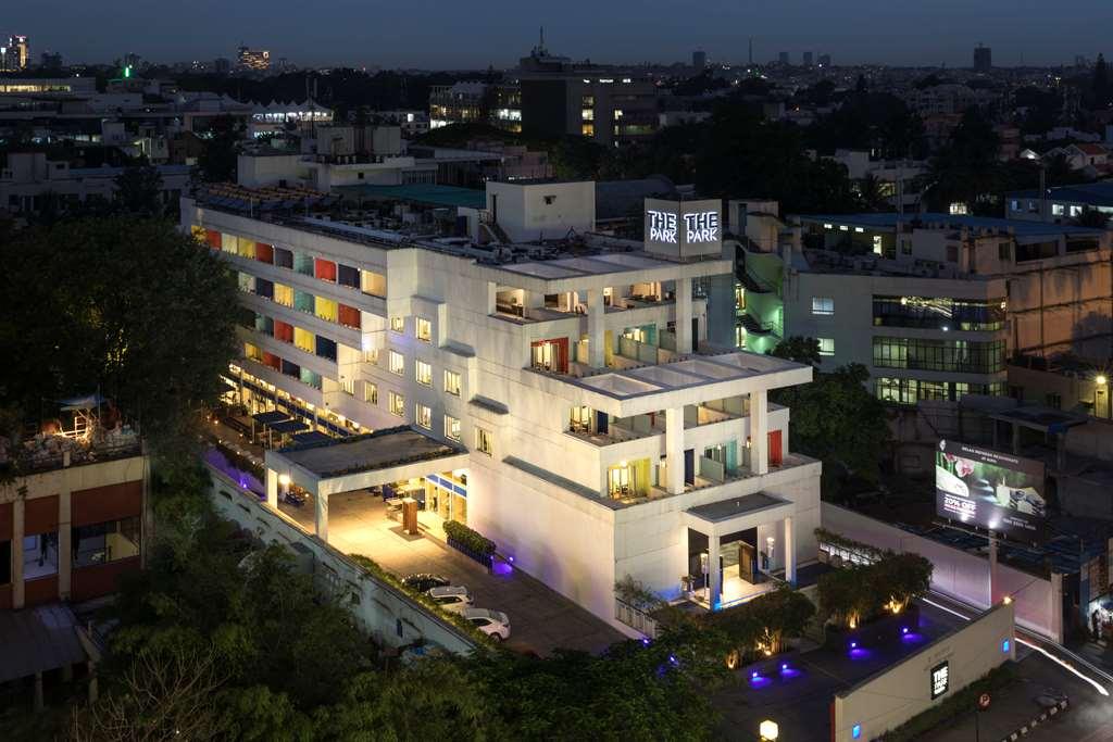 The Park Bangalore, Mg Road Εξωτερικό φωτογραφία The Blue Sky Inn