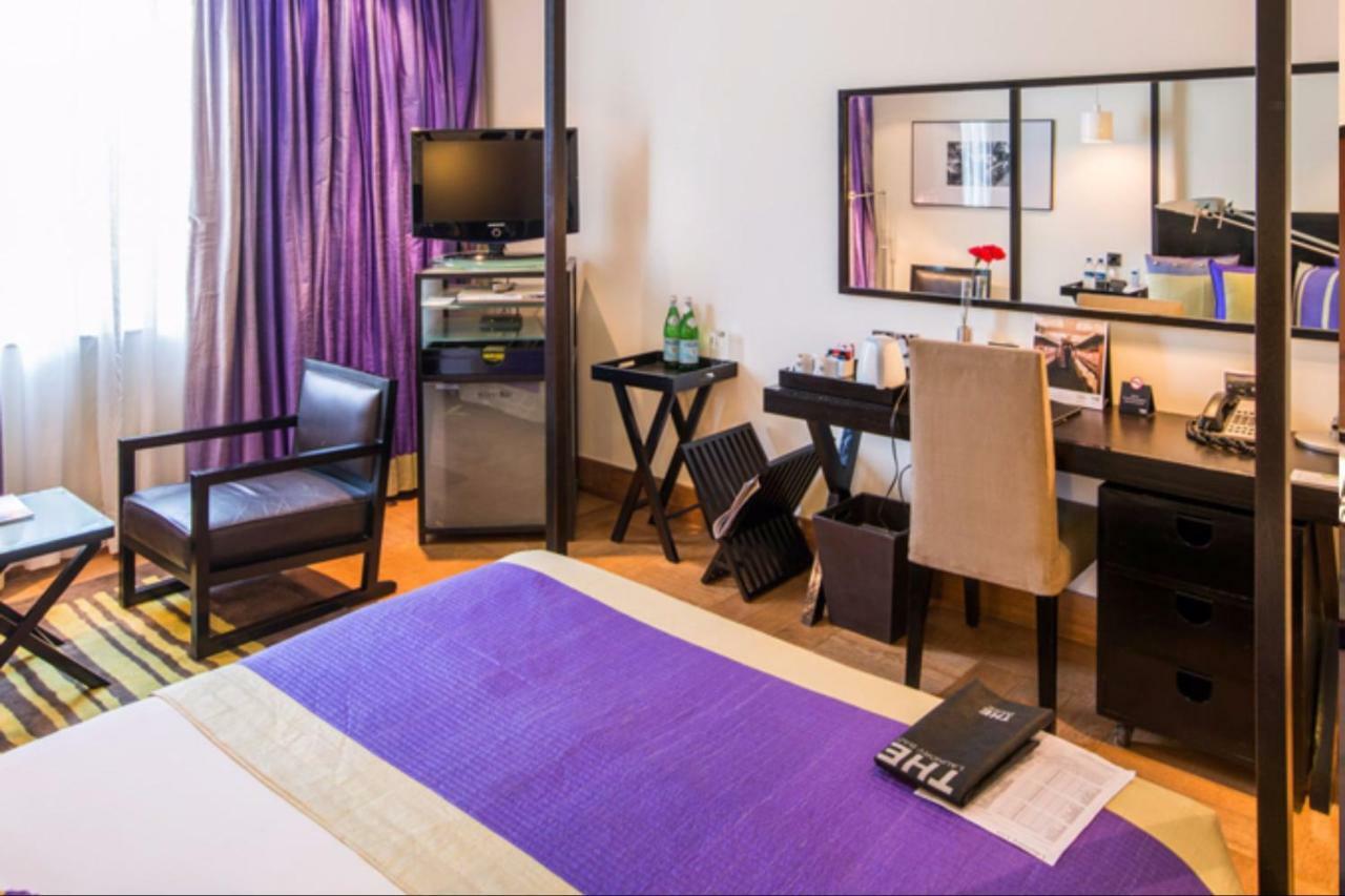 The Park Bangalore, Mg Road Εξωτερικό φωτογραφία A room at the hotel